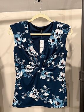 White House Black Market Floral Print Top-S-NEW